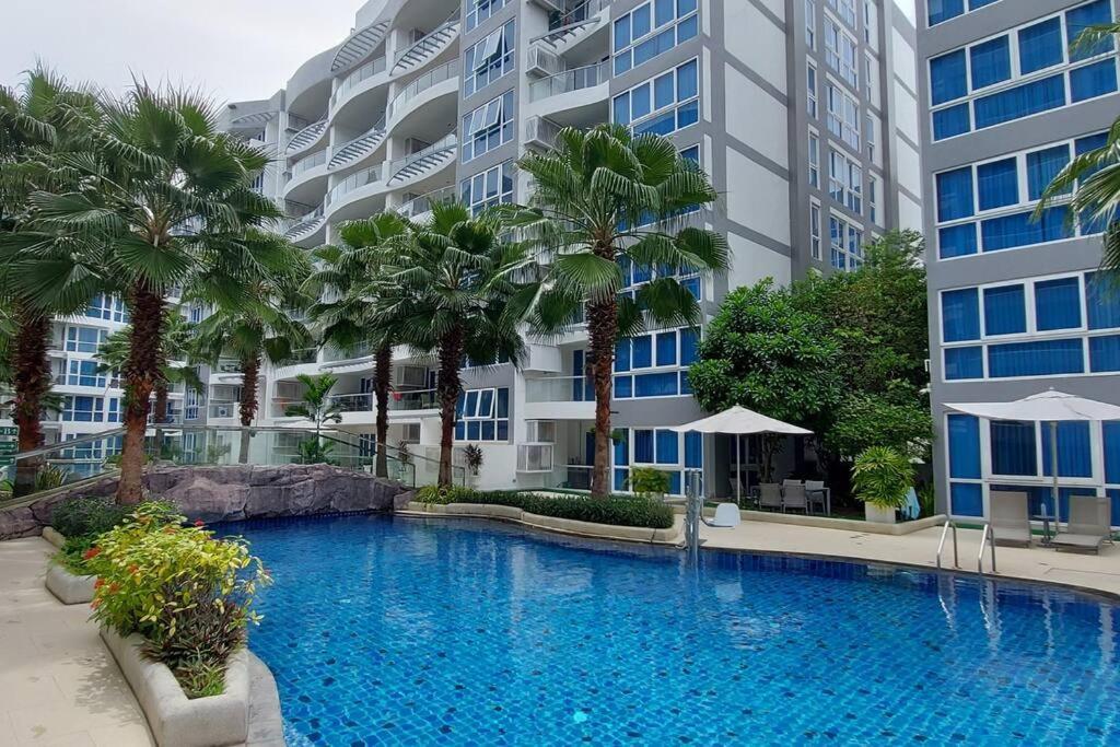 Grand Avenue, Luxury Suite, 72Sqm Pool View With Lounge Area باتايا المظهر الخارجي الصورة
